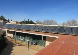 Tivissa plaques solars edifici del Càmping Alberg municipal 0